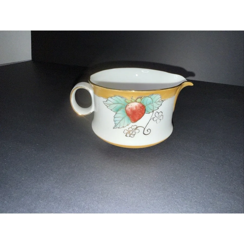 Hutschenreuther Bavaria Germany Creamer – Strawberry Pattern, Gold Trim, Vintage